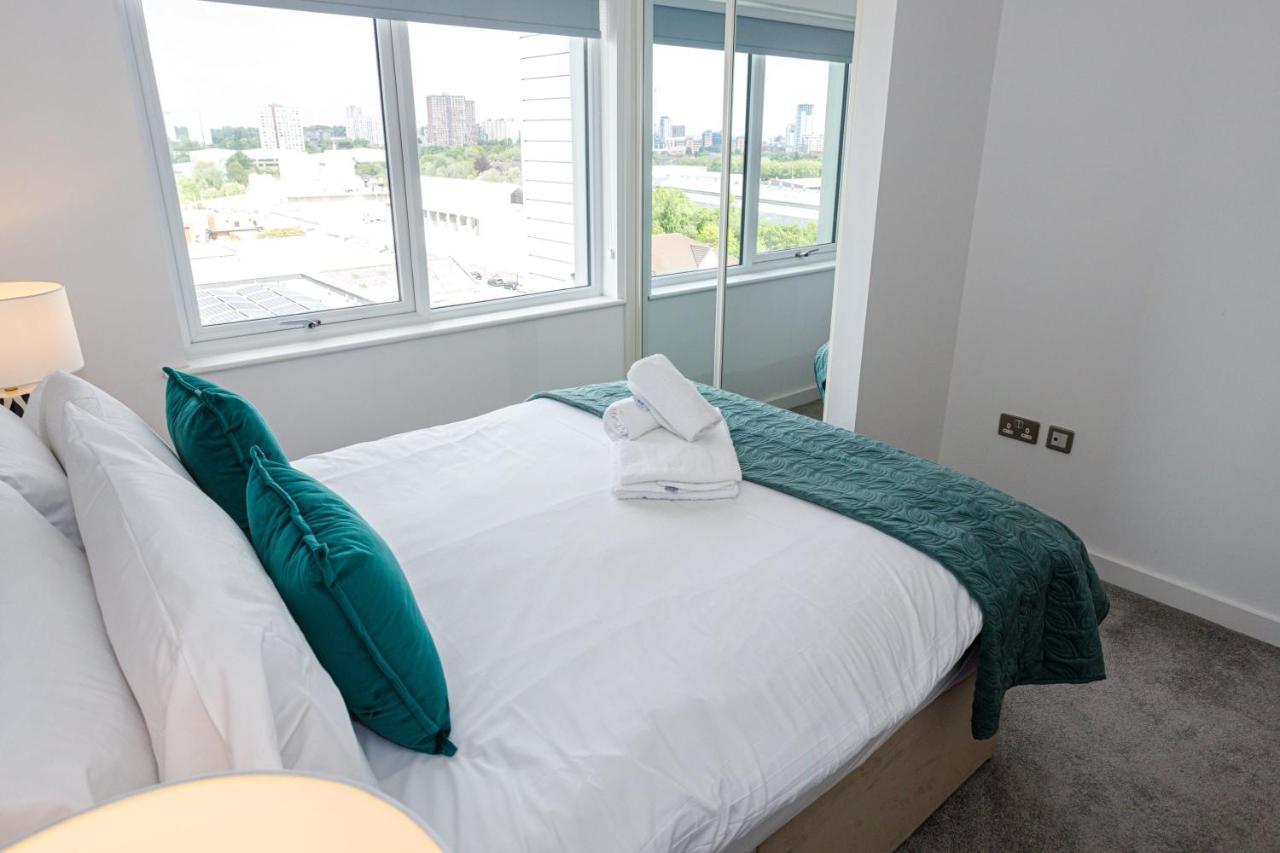 Contemporary 2 Bedroom Duplex In Salford 맨체스터 외부 사진