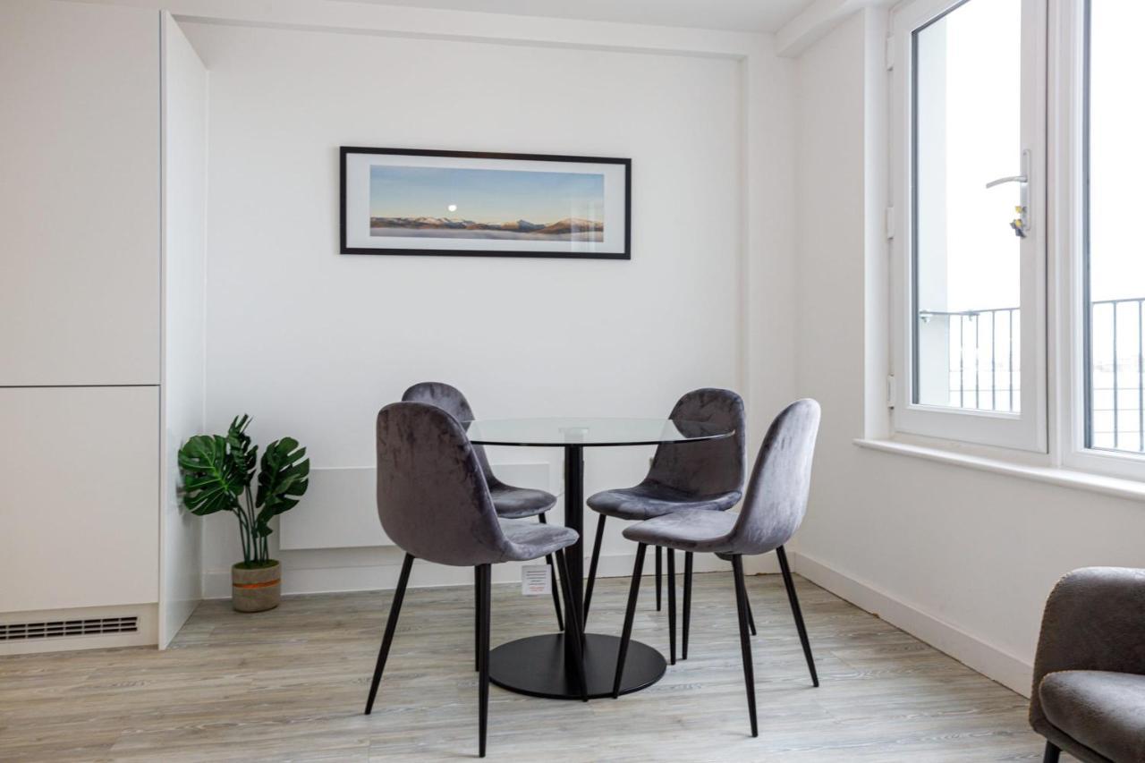 Contemporary 2 Bedroom Duplex In Salford 맨체스터 외부 사진