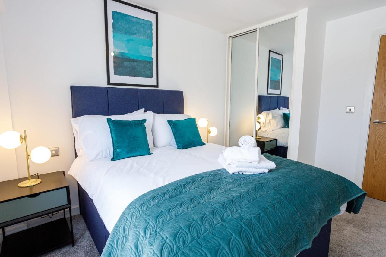 Contemporary 2 Bedroom Duplex In Salford 맨체스터 외부 사진